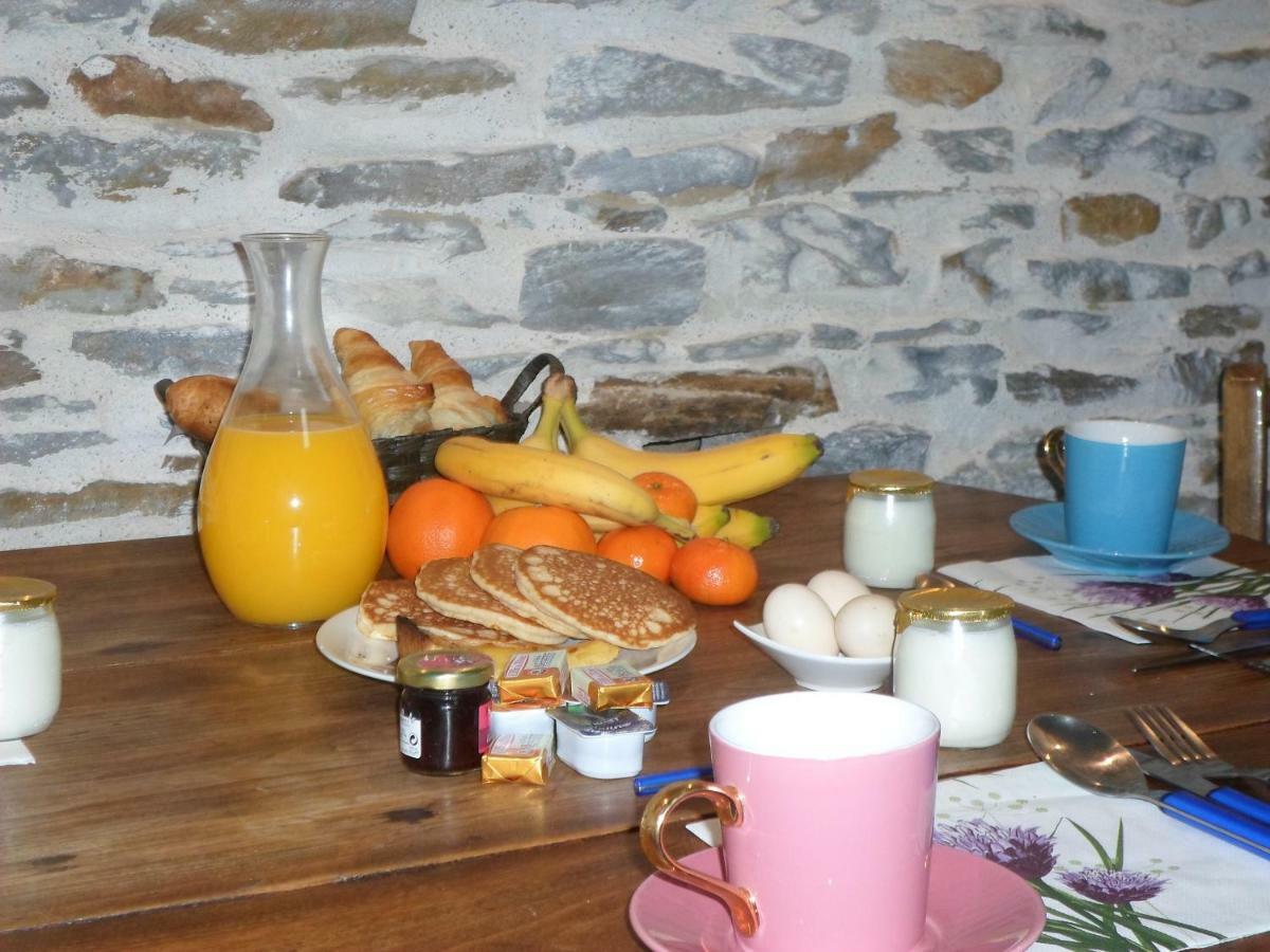 Les Colombes De La Baie Du Mont Saint-Michel Acomodação com café da manhã Aucey-la-Plaine Exterior foto